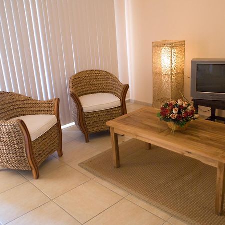 אורנג'סטאד Camacuri Apartments חדר תמונה
