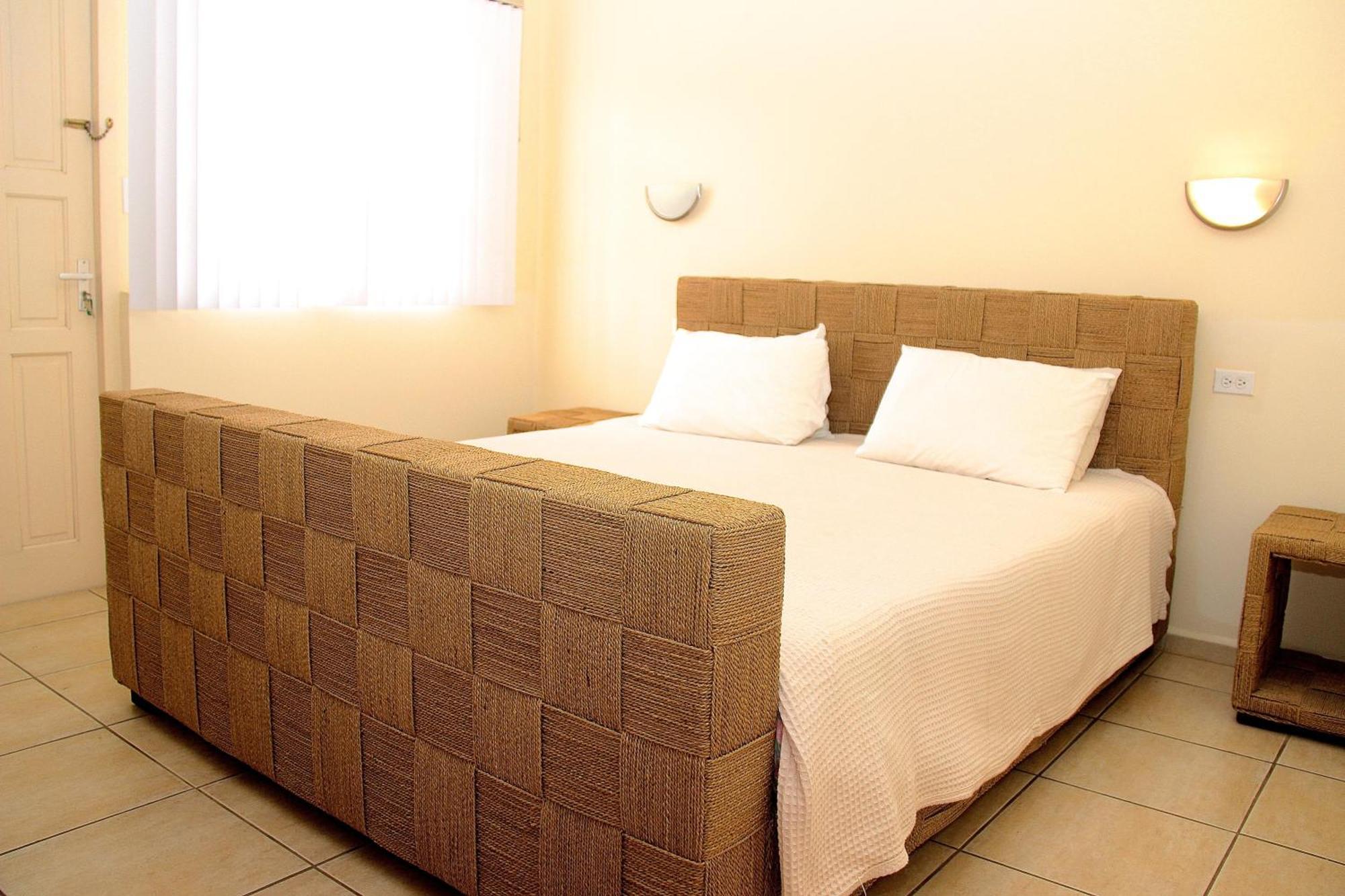 אורנג'סטאד Camacuri Apartments חדר תמונה